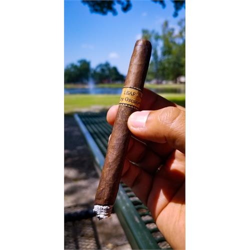 Leaf by Oscar Maduro Lancero 7  * 38