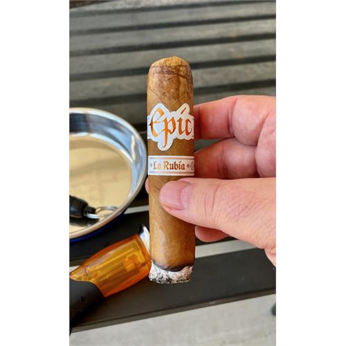 Epic La Rubia Short Gordo 4 1/2 * 60