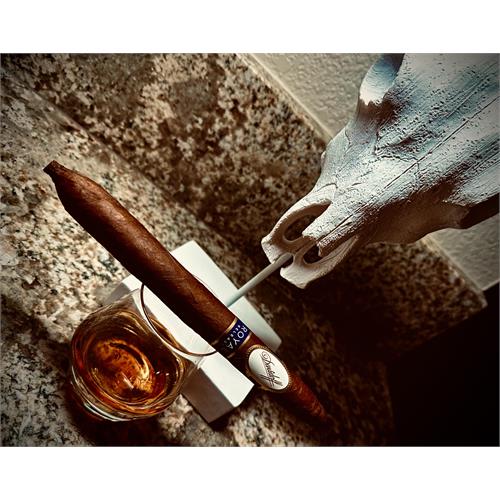 Davidoff Royal Release Salomones 8 1/4 * 54