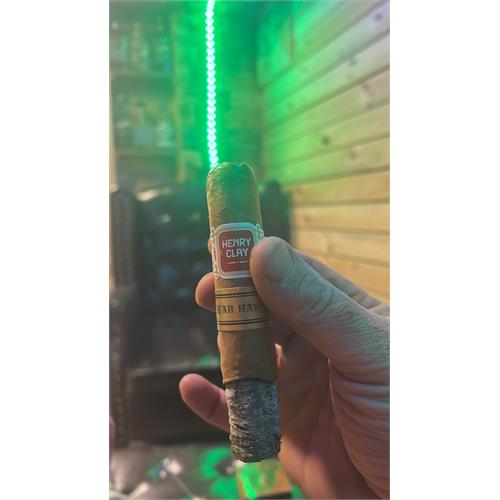 Henry Clay War Hawk Robusto 5  * 54