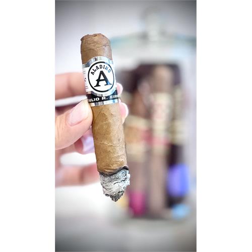 Aladino Connecticut Toro 6  * 50