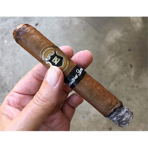 Zino Platinum Exclusive Series Robusto 5 1/2 * 54