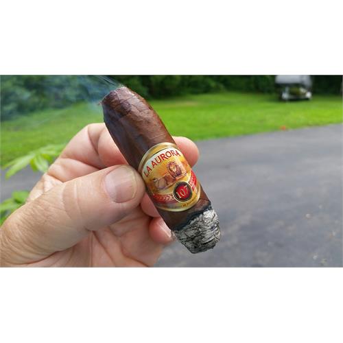 La Aurora 107 Ecuador Zeppelin 5 1/2 * 42