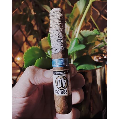 Alec Bradley Project 40 Robusto 5  * 50