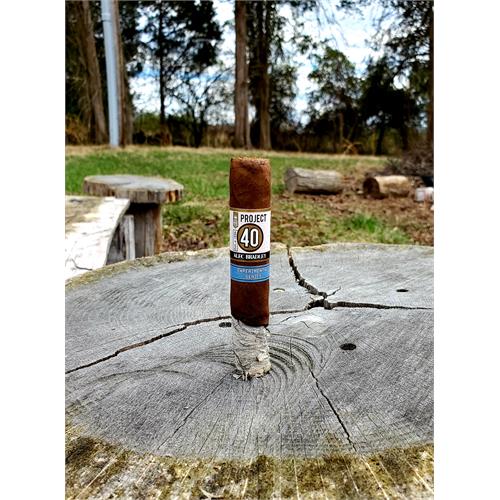 Alec Bradley Project 40 Robusto 5  * 50