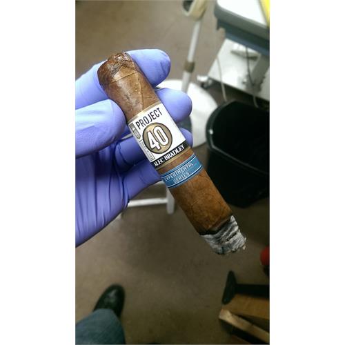 Alec Bradley Project 40 Robusto 5  * 50