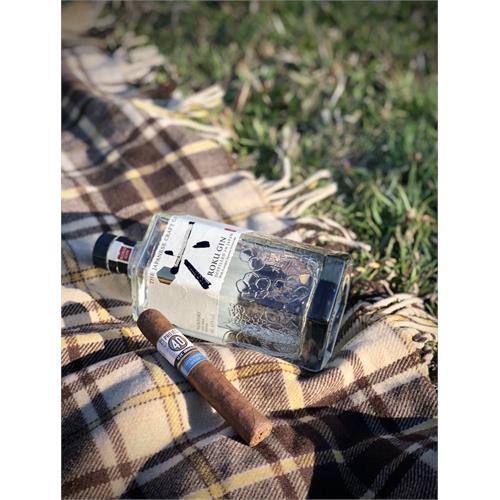 Alec Bradley Project 40 Robusto 5  * 50