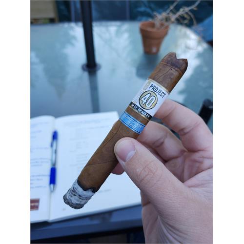 Alec Bradley Project 40 Toro 6  * 52
