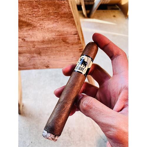 Crowned Heads Juarez Willy Lee 6  * 54