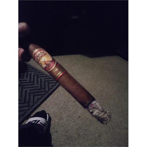 AJ Fernandez Dias de Gloria Toro 6  * 56