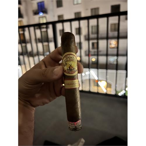 AJ Fernandez Dias de Gloria Gordo 6  * 58