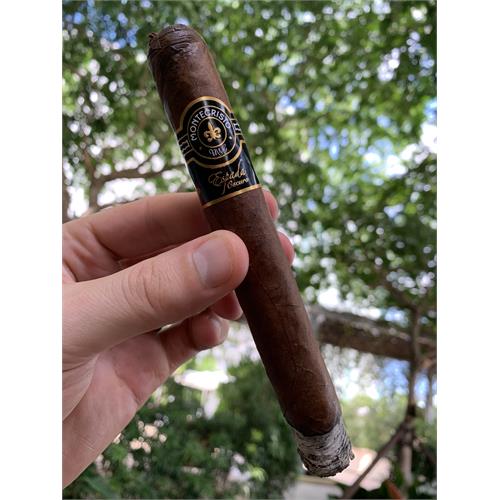 Montecristo Espada Oscuro Quillon 7  * 56