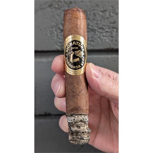Aganorsa Leaf Signature Selection Maduro Robusto 5  * 52