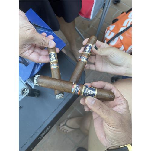 Trinidad Espiritu Toro 6  * 54