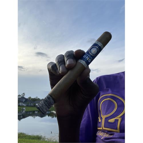 Joya de Nicaragua Numero Uno L ambassadeur 6 5/8 * 44