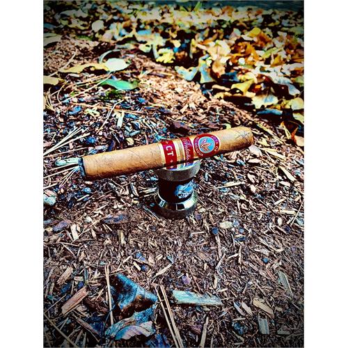 Joya de Nicaragua Antano CT Corona Gorda 5 1/4 * 46