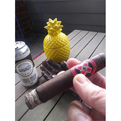 Hoyo La Amistad Dark Sumatra Espresso 4 1/2 * 50
