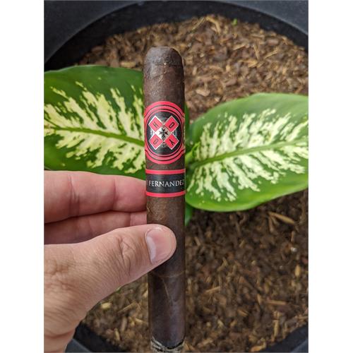 Hoyo La Amistad Dark Sumatra Noche 6 1/2 * 52