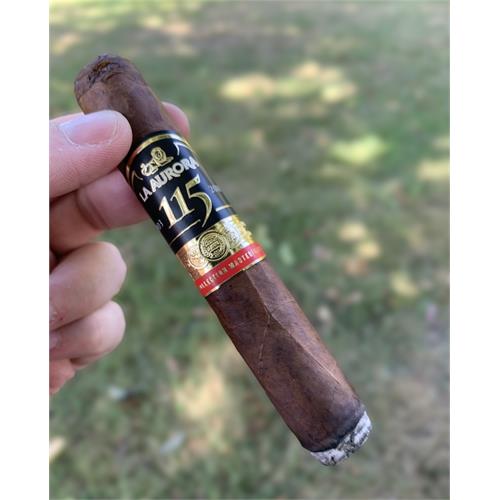 La Aurora 115th Robusto 5  * 50