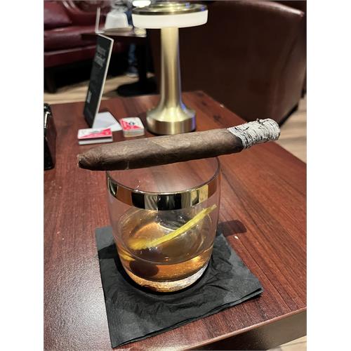 Oliva Serie V Maduro Especial Torpedo 6  * 54