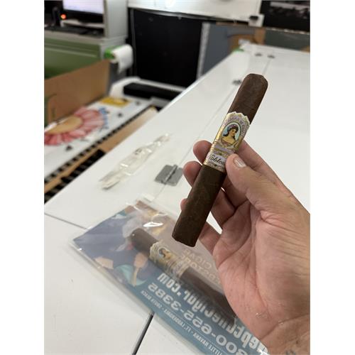 La Aroma de Cuba 92-95 Rated Assortment, 5-Cigar Sampler