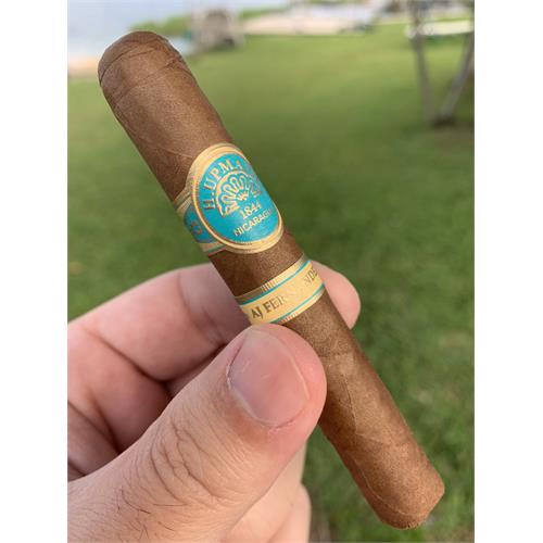 H. Upmann by AJ Fernandez Papis 4  * 38