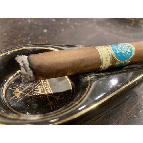H. Upmann by AJ Fernandez Papis 4  * 38