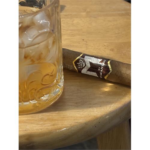 M Bourbon by Macanudo Robusto 5  * 50