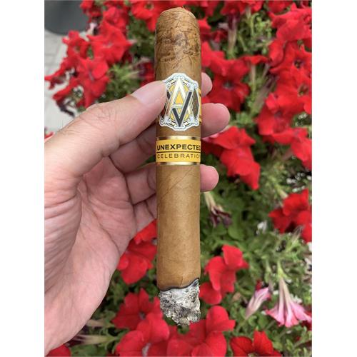 AVO Unexpected Celebration Toro 6  * 54
