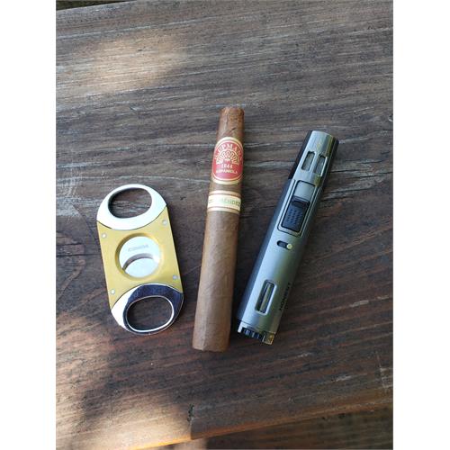 H. Upmann Hispaniola by Jose Mendez Belicoso 6  * 50