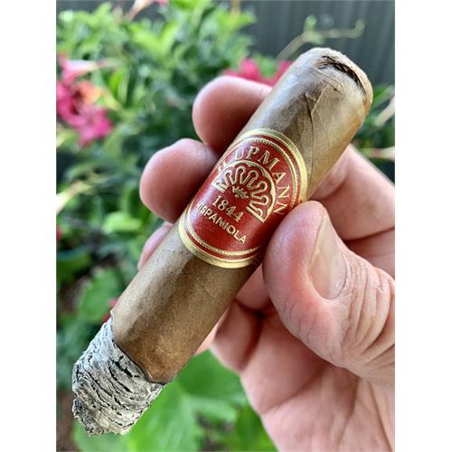 H. Upmann Hispaniola by Jose Mendez Toro 6 1/8 * 52