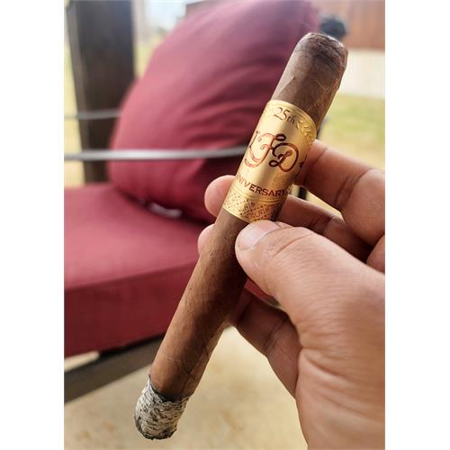 La Flor Dominicana 25th Anniversary 7  * 52
