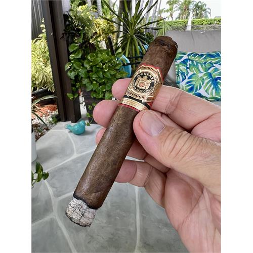 Arturo Fuente Don Carlos Double Robusto 5 3/4 * 52
