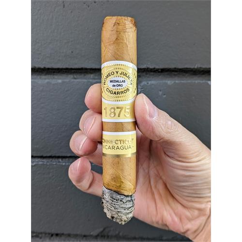 Romeo y Julieta 1875 Connecticut Nicaragua Toro 6  * 52
