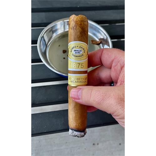 Romeo y Julieta 1875 Connecticut Nicaragua Magnum 6  * 60