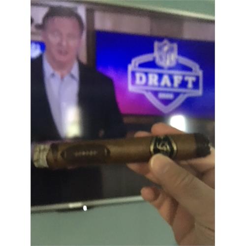 La Flor Dominicana Special Football Edition 2020 Miami 6 1/2 * 58