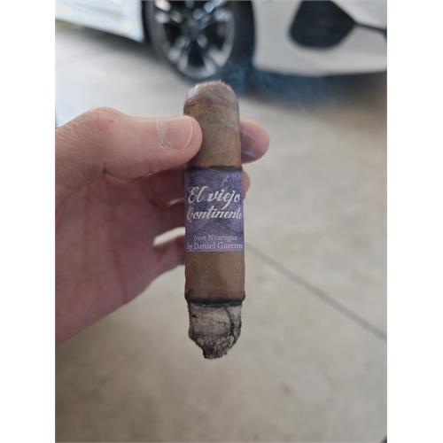 El Viejo Continente Connecticut Toro 6  * 56