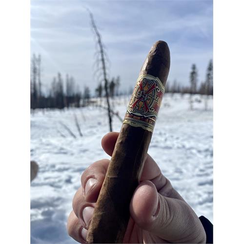 Arturo Fuente Opus X Shark 5 5/8 * 54