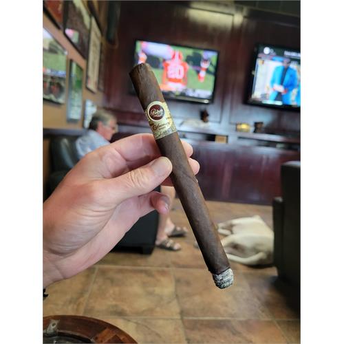 Padron 1964 Anniversary  A  Maduro 8 1/4 * 50