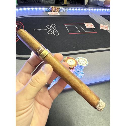 Tatuaje Escasos T 7 5/8 * 49