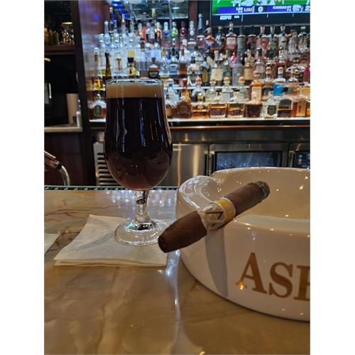 AVO Regional North Edition Perfecto 6 5/8 * 50