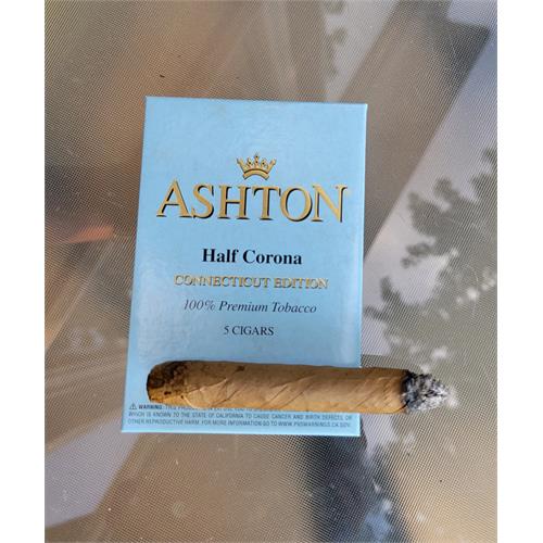 Ashton Connecticut Half Corona 4 1/8 * 37