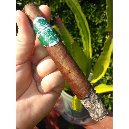 Macanudo Inspirado Green Toro 6  * 50
