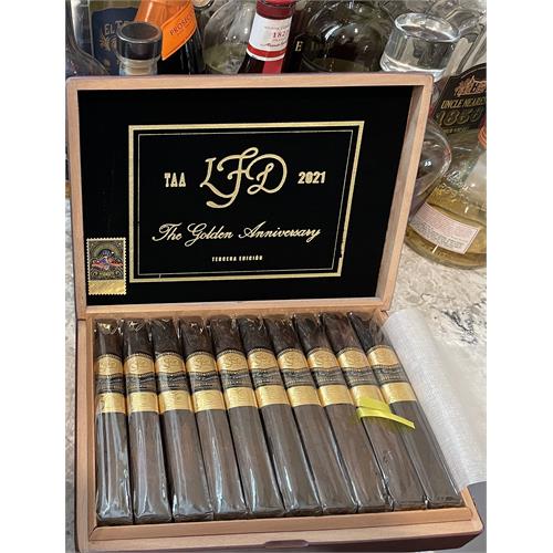 La Flor Dominicana TAA 50th Oro Tercera Edicion Maduro 6 1/2 * 58