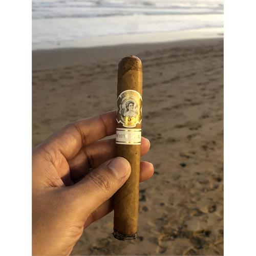 La Palina White Label Toro 6  * 52
