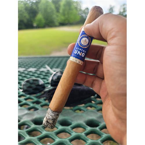 Joya de Nicaragua Numero Uno Le Premier 6 7/8 * 48