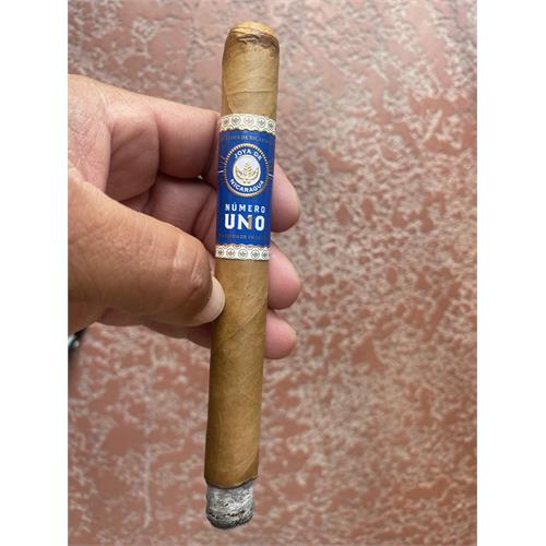 Joya de Nicaragua Numero Uno Le Premier 6 7/8 * 48
