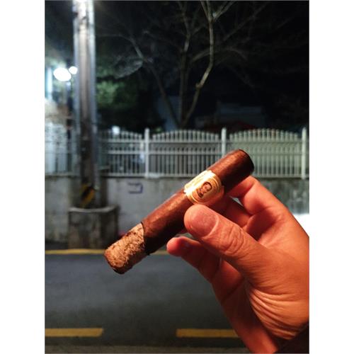 Bolivar Cofradia Robusto 5  * 54