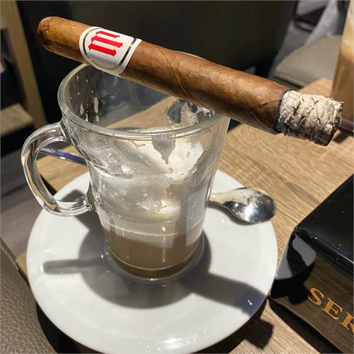 Crowned Heads Mil Dias Corona Gorda 6  * 46