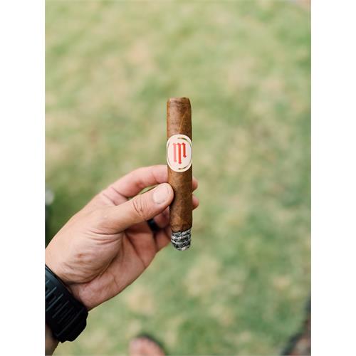 Crowned Heads Mil Dias Edmundo 5 3/8 * 52